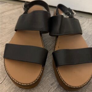 Platform sandals